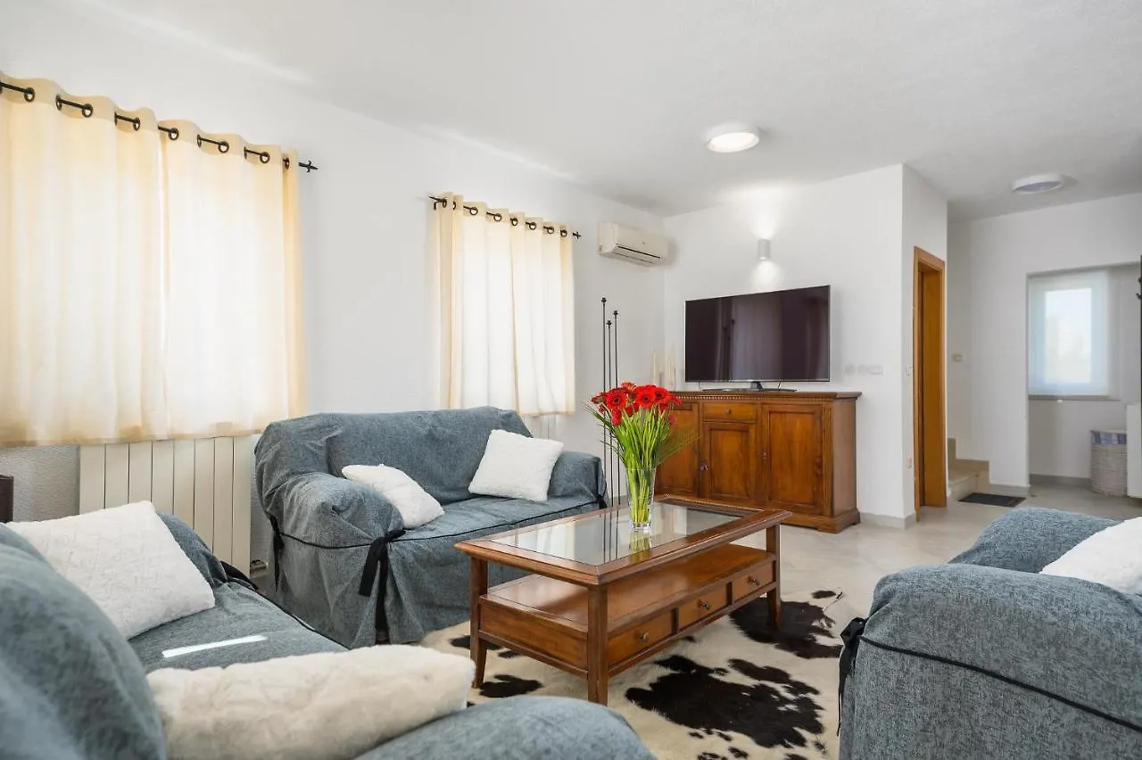 Villa Zaza Kastelir Croatia